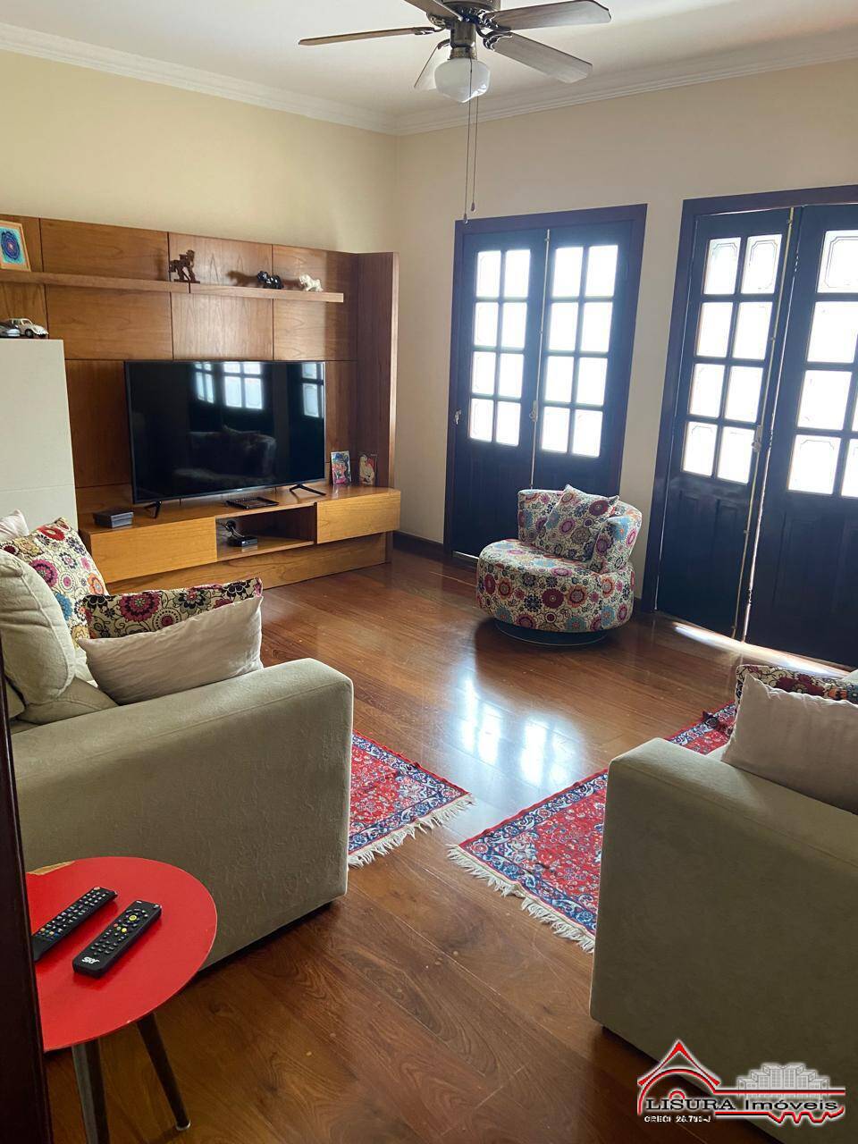 Casa à venda com 3 quartos, 600m² - Foto 9