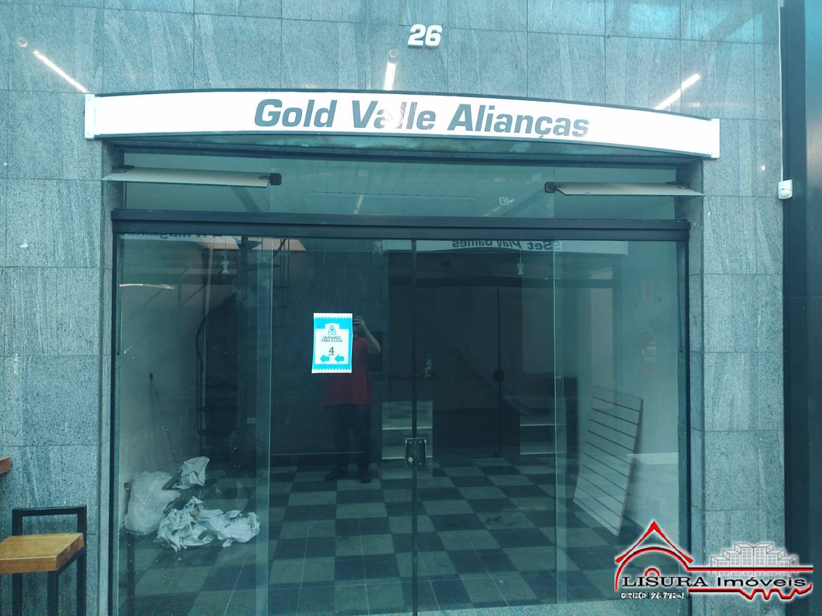 Linda sala comercial no centro de jacarei com água inclusa