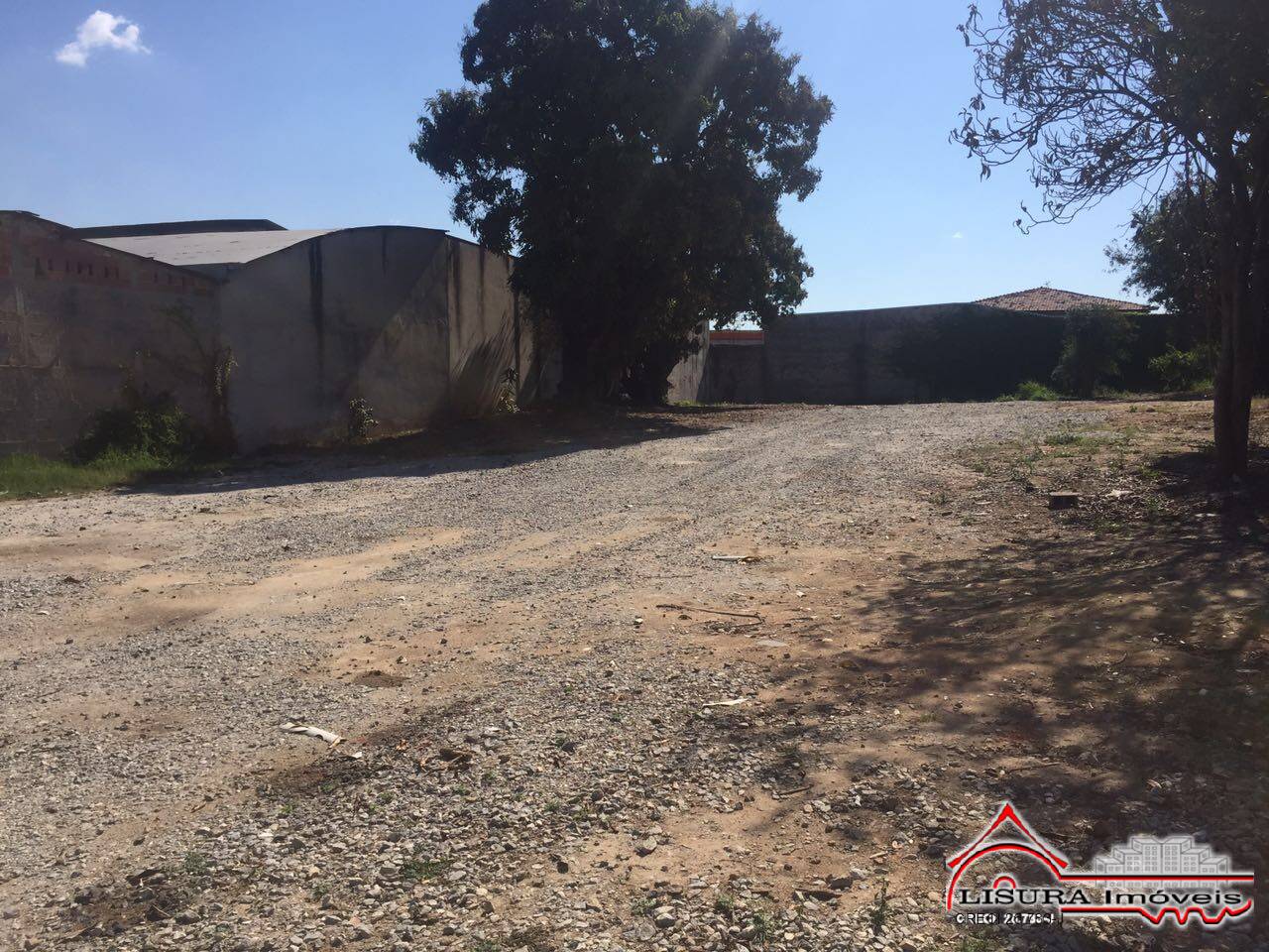ÁREA NO CENTRO DE JACAREI A VENDA 2.527,27M² ÓTIMO P/ PREDIO, ESTUDO INCORP
