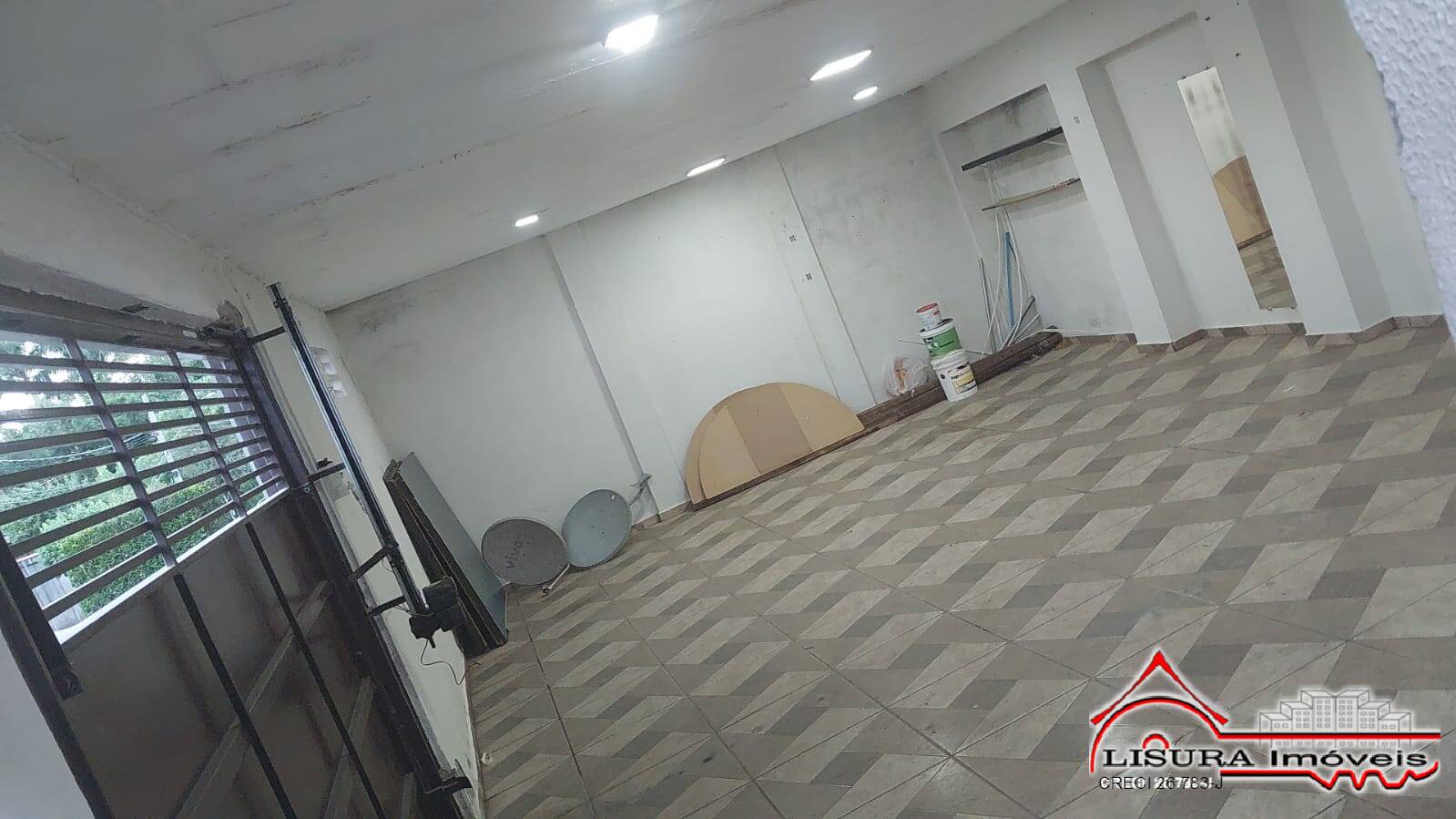 (CM) CASA A VENDA NO JD COLONIA JACAREÍ SP