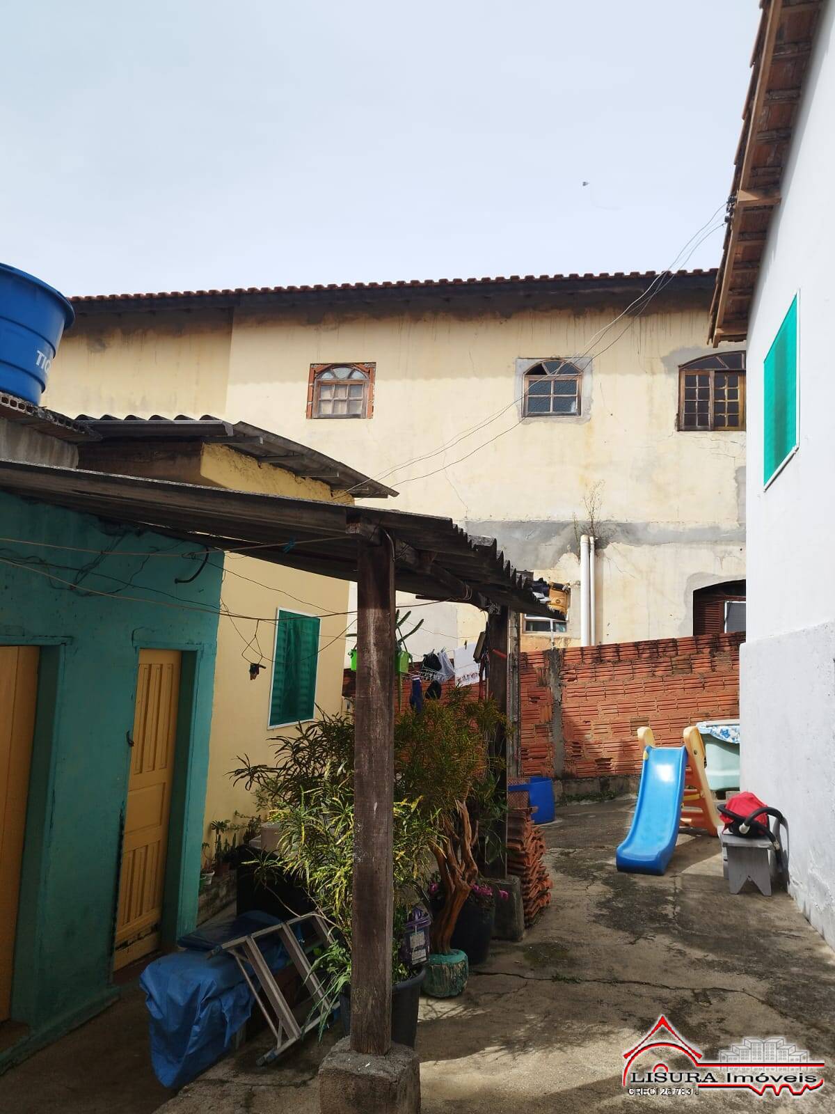 Casa à venda com 3 quartos, 85m² - Foto 1