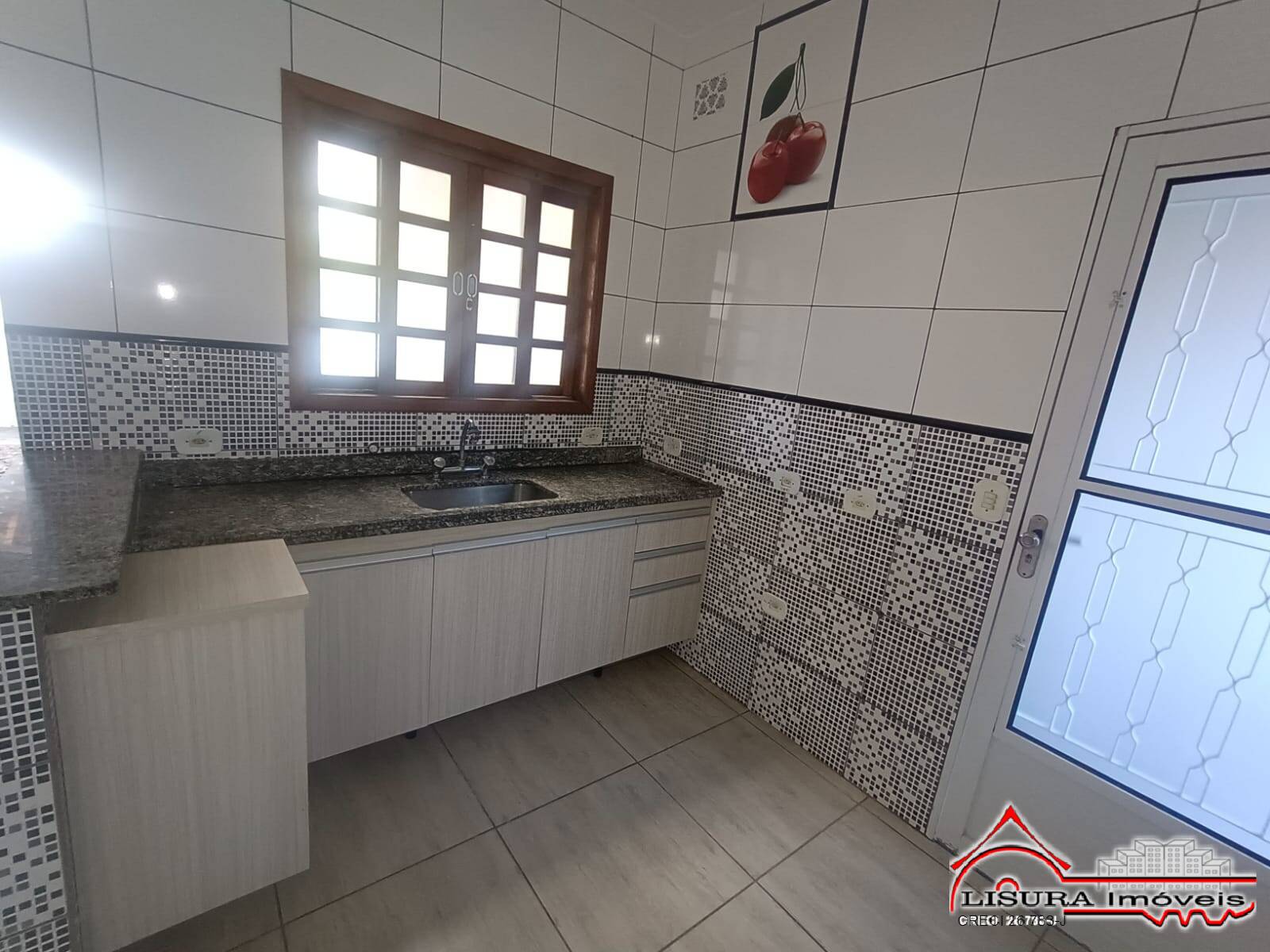 Casa para alugar com 2 quartos, 175m² - Foto 16