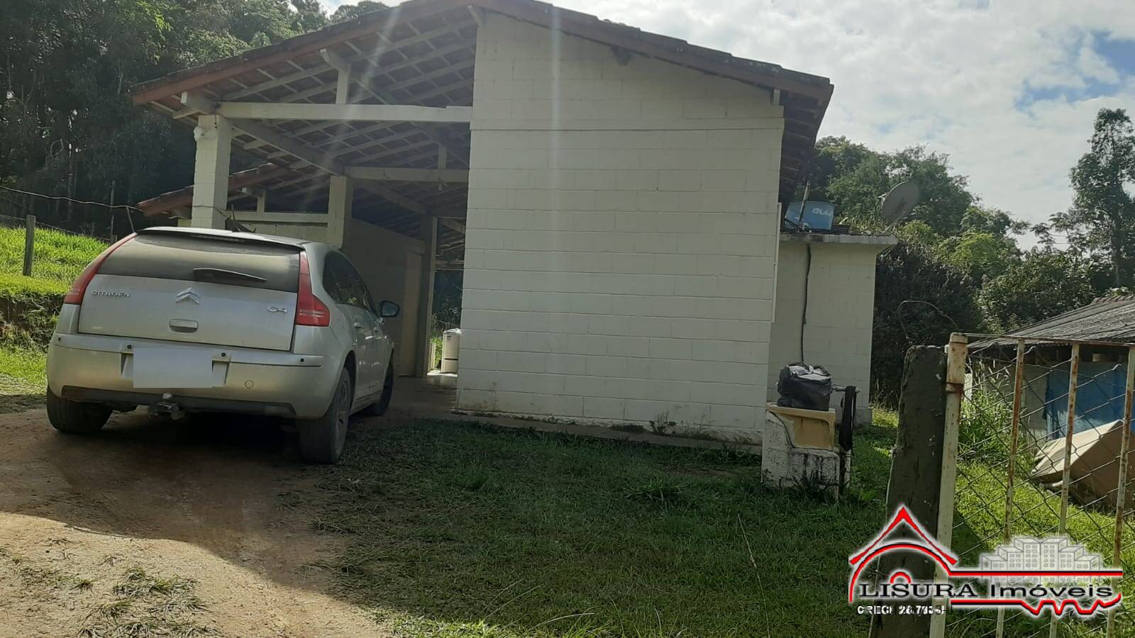 Terreno à venda com 1 quarto, 600m² - Foto 1