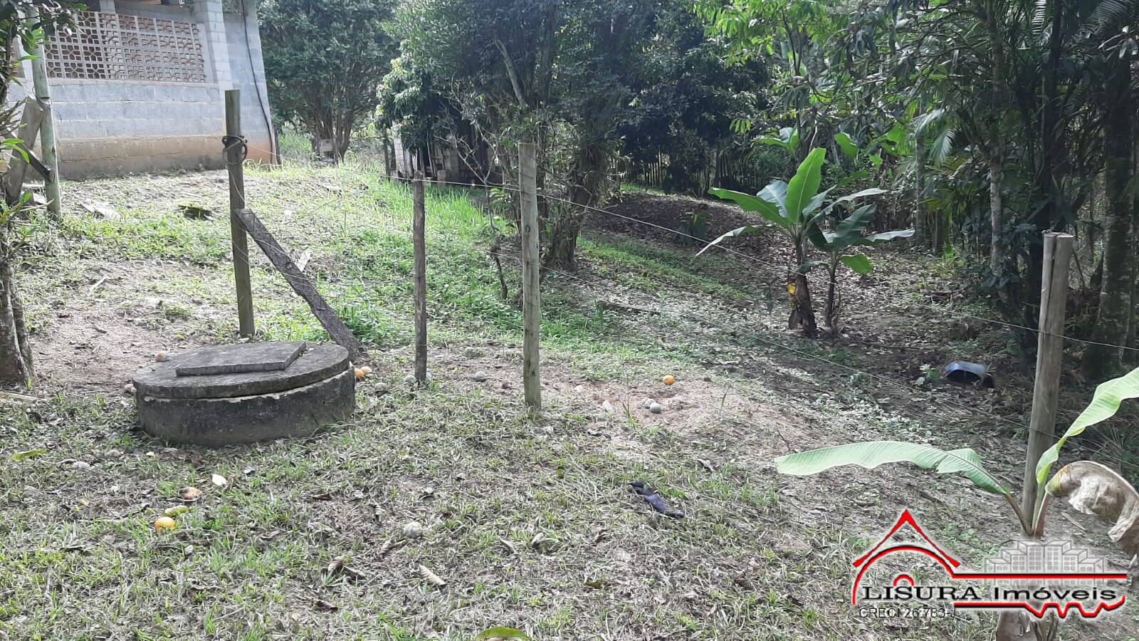 Terreno à venda com 1 quarto, 600m² - Foto 4