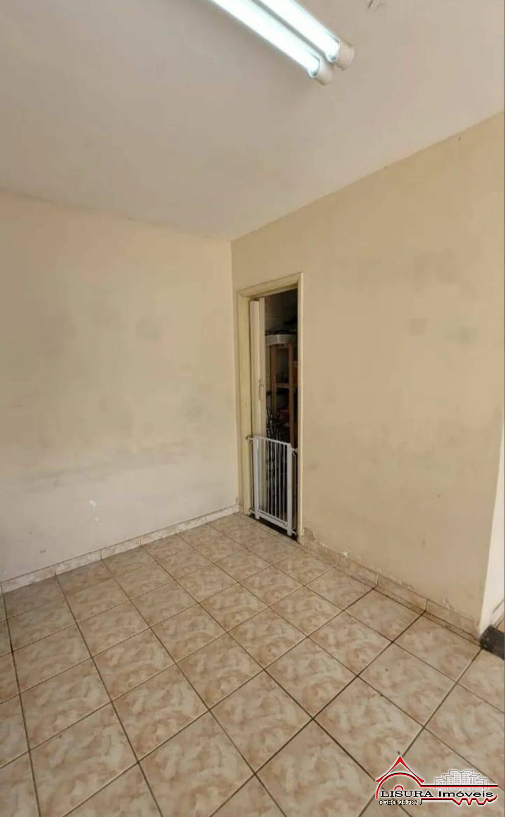 Casa para alugar com 2 quartos, 190m² - Foto 17
