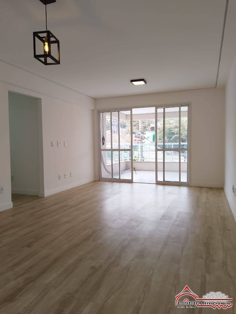 (I) CONDOMINIO BARÃO PALACE JACAREÍ SP PARA LOCAÇÃO
