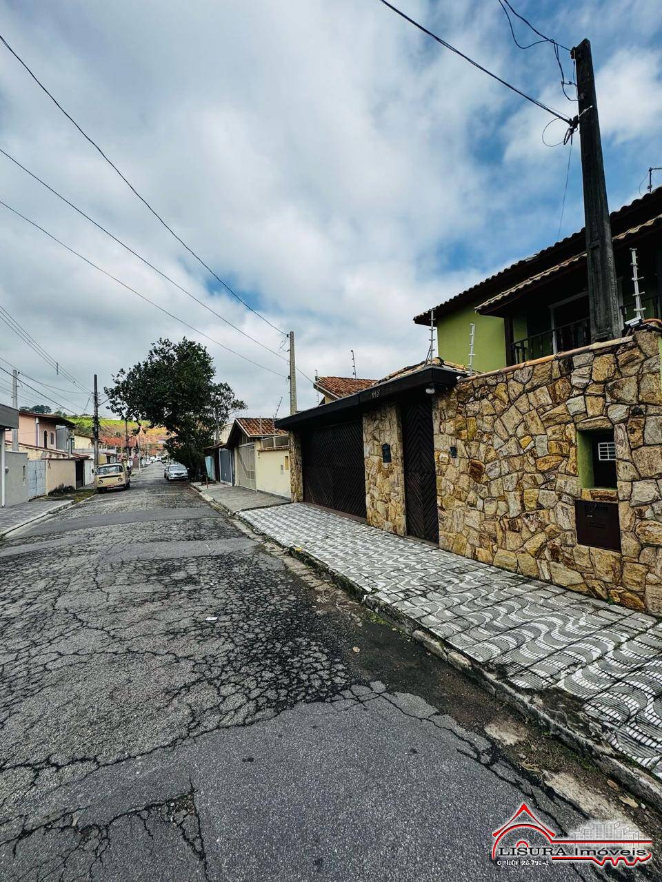 Casa à venda com 4 quartos, 260m² - Foto 2