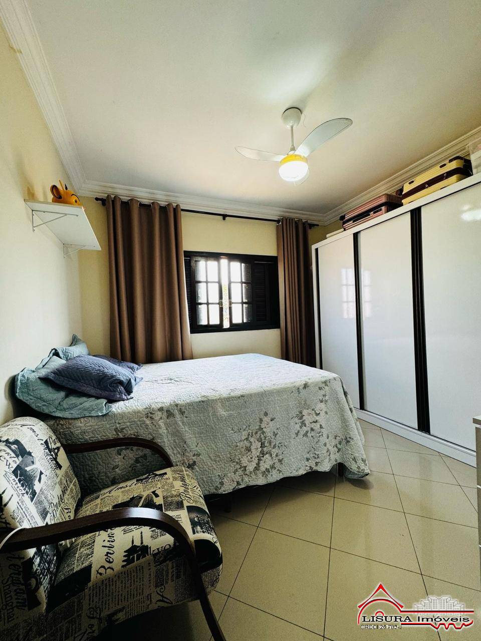 Casa à venda com 4 quartos, 260m² - Foto 30