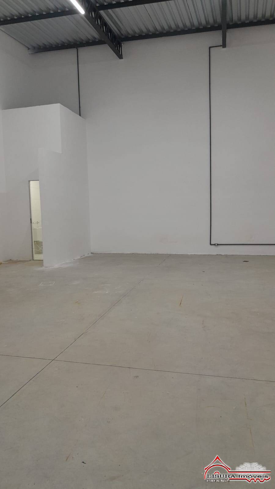 GALPÃO PARA LOCAÇÃO SANTO ANTONIO DA BOA VISTA JACAREI SP