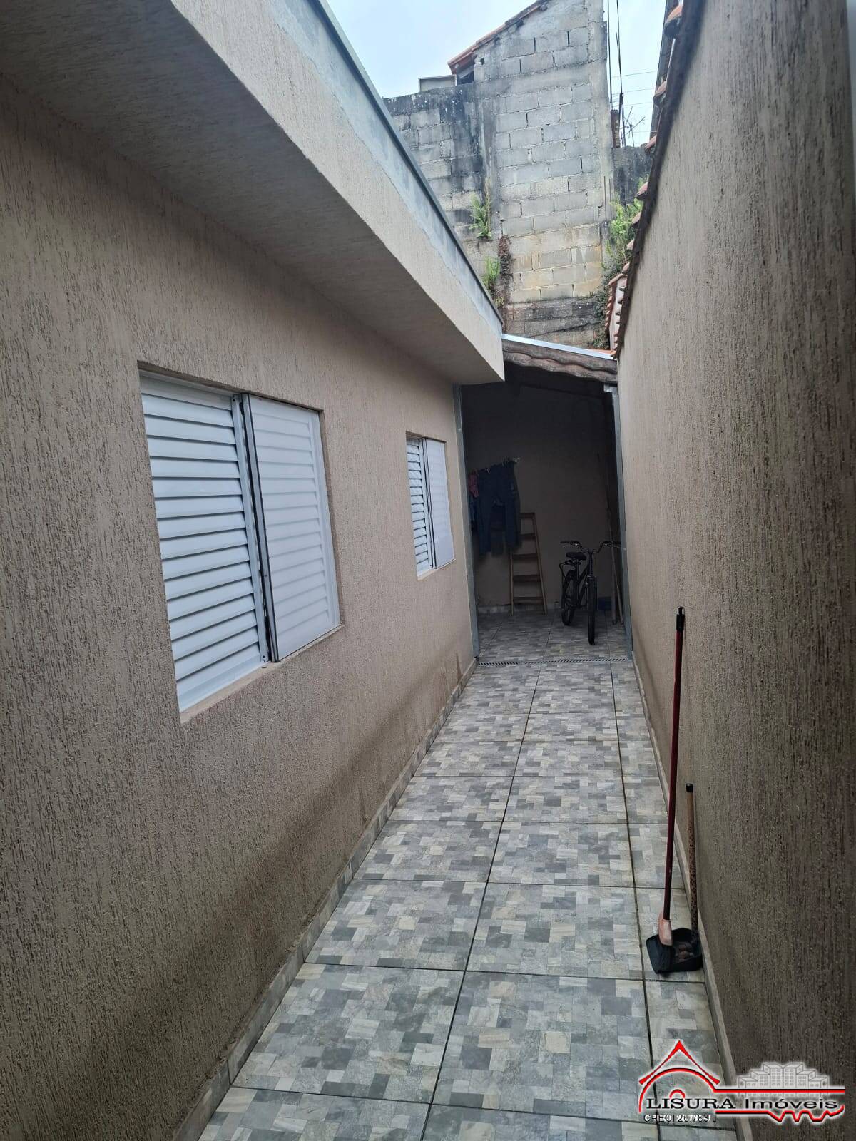 Casa à venda com 2 quartos, 75m² - Foto 11