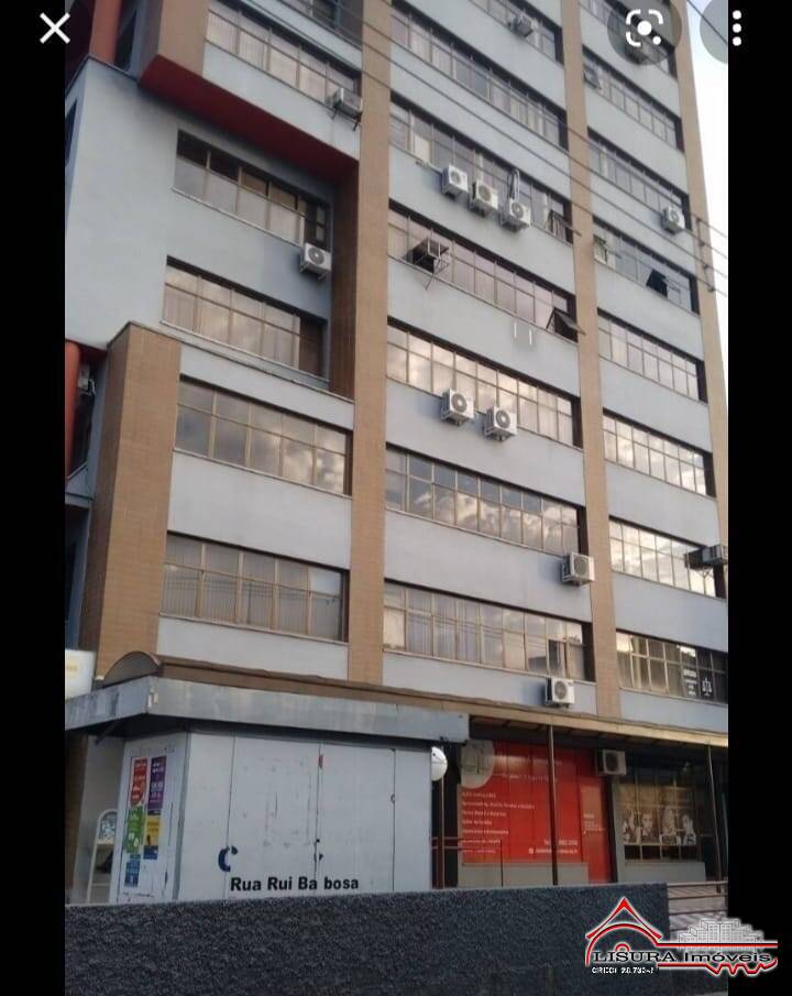 SALA NO EDIFÍCIO AMERICA AO LADO DO INSS JACAREÍ SP - ESTUDA PERMUTA