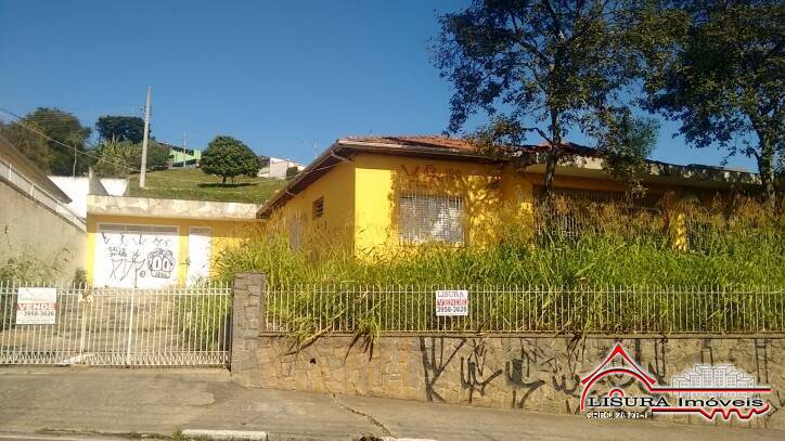 CASA CENTRO / ÁREA JACAREÍ - SP 660 M² TERRENO