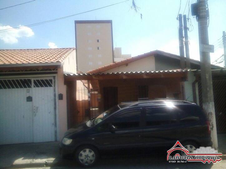 CASA NO VILA FORMOSA JACAREÍ SP PROX. AO CENTRO