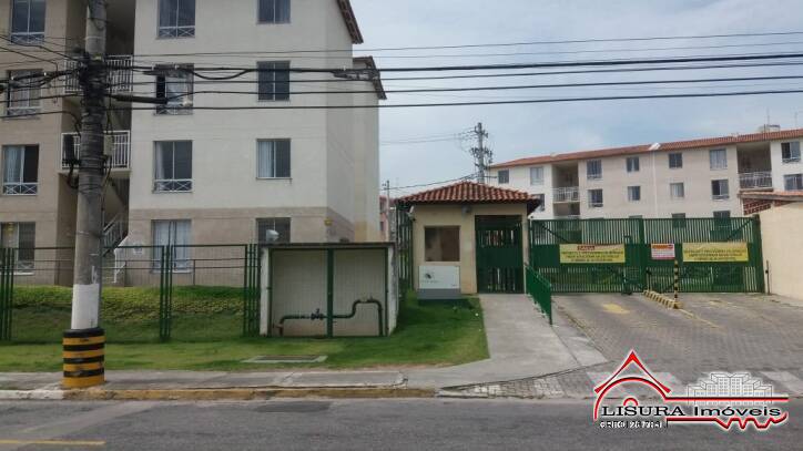 LINDO APARTAMENTO NO CONDOMÍNIO RESIDENCIAL ROSSI