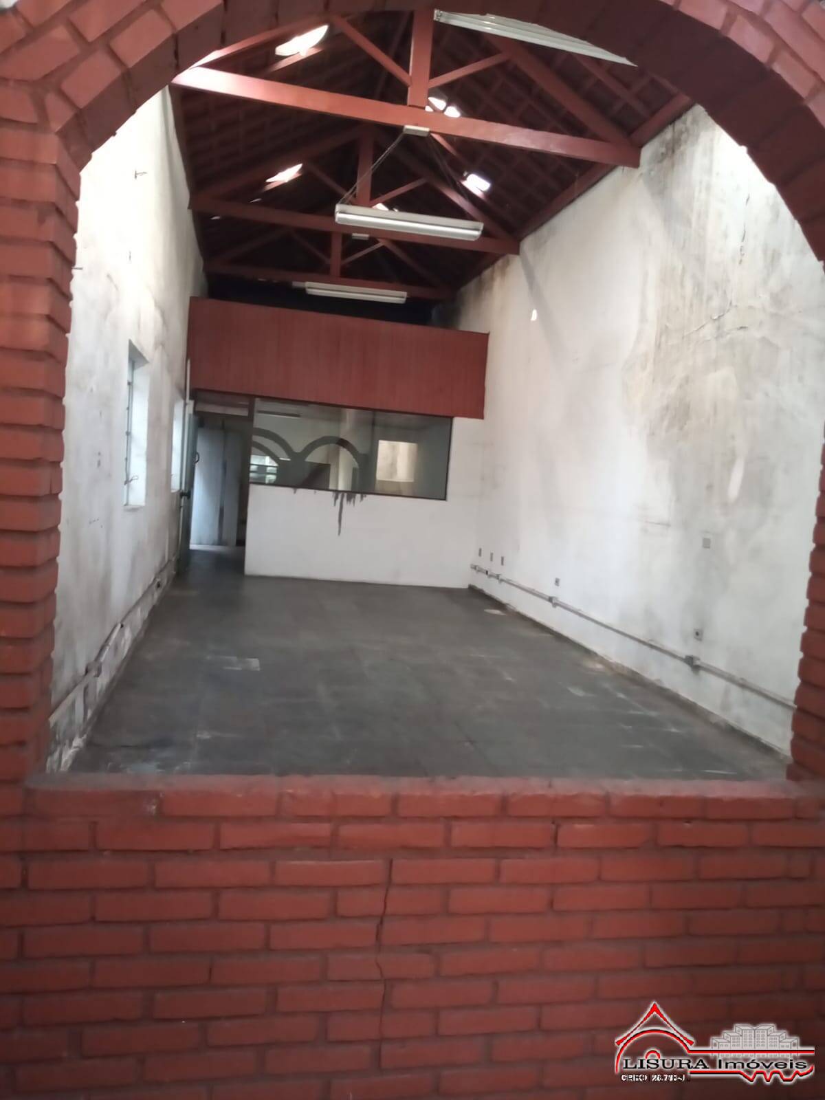 PONTO COMERCIAL NO CENTRO DE JACAREÍ SP