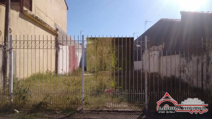 TERRENO NA REGIÃO CENTRAL, PLANO 240M² JD JACINTO JACAREÍ SP