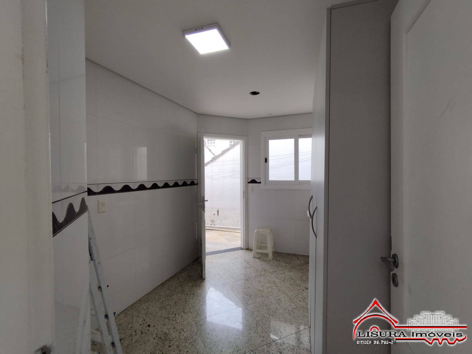 Casa para alugar com 3 quartos, 275m² - Foto 13