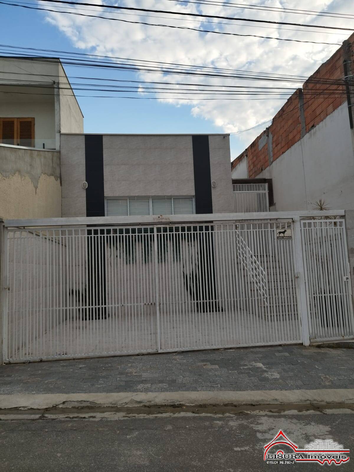 LINDA CASA NO VILLA BRANCA JACAREÍ SP