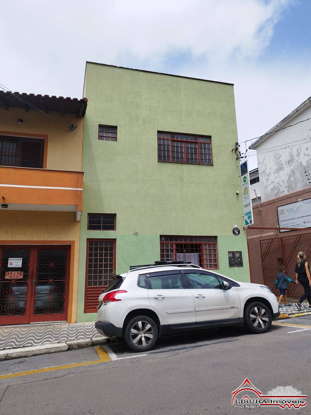 SALA COMERCIAL NO CENTRO DE JACAREÍ SP