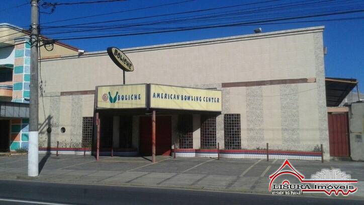 PRÉDIO COMERCIAL