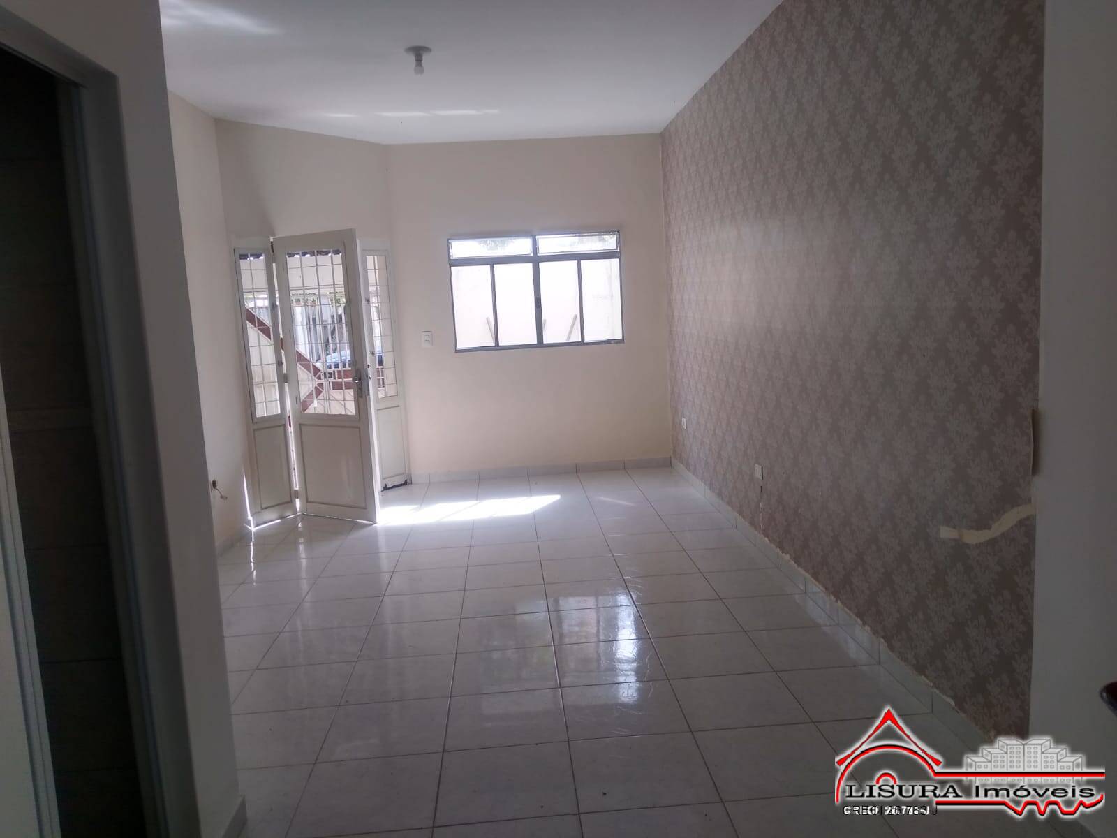(CM) CASA NO VILA BRANCA JACAREÍ SP