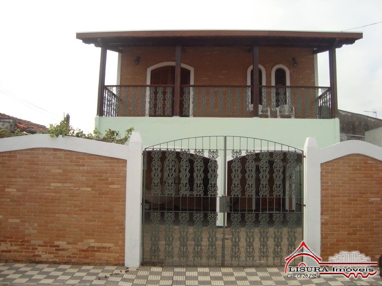 (CM) CASA COM 4 DORMITÓRIOS JD SÃO JOSE JACAREÍ SP
