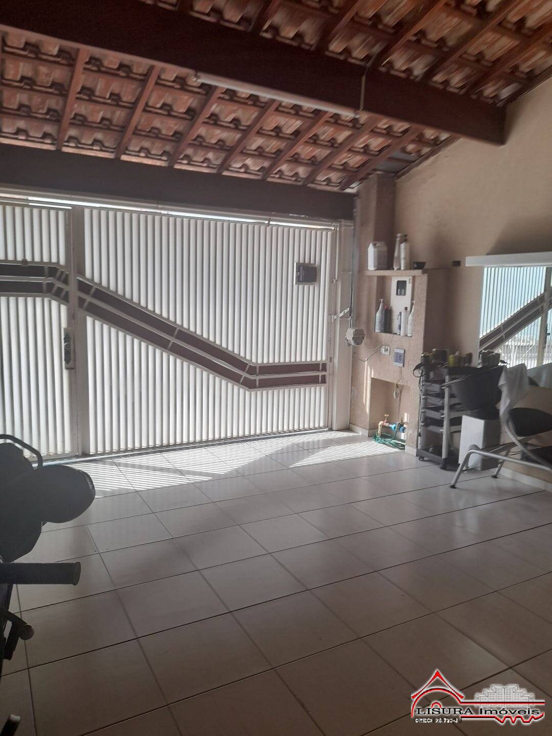 LINDA CASA NO COD SALVADOR ESTUDA TROCA POR IMOVEL NO LITORAL