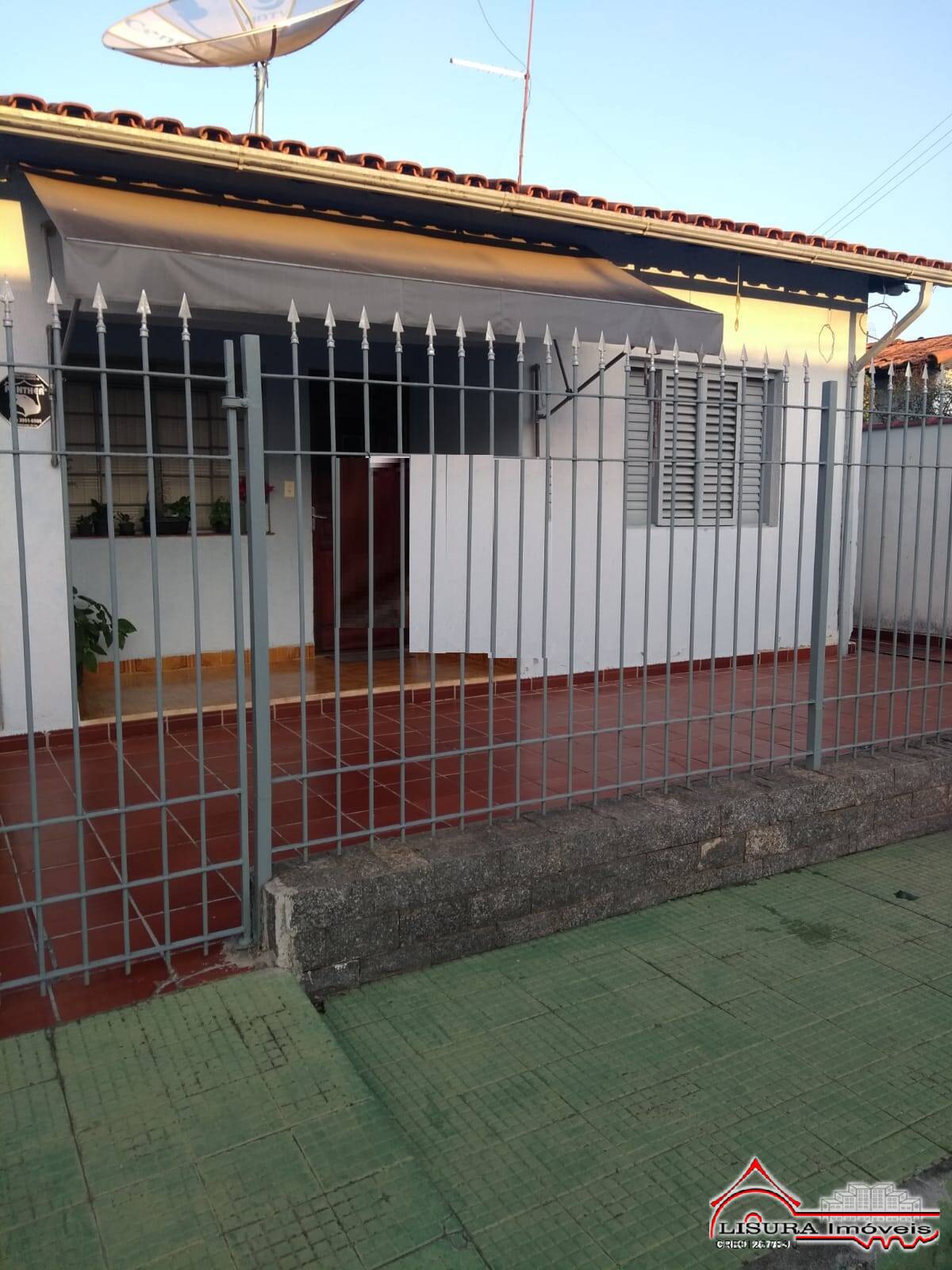 (T) CASA PQ SANTO ANTONIO JACAREÍ SP ESTUDA PERMUTA COM IMOVEL DE MENOR $