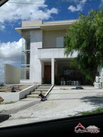 (A) CASA EM CONDOMÍNIO ALTO PADRÃO JACAREÍ SP
