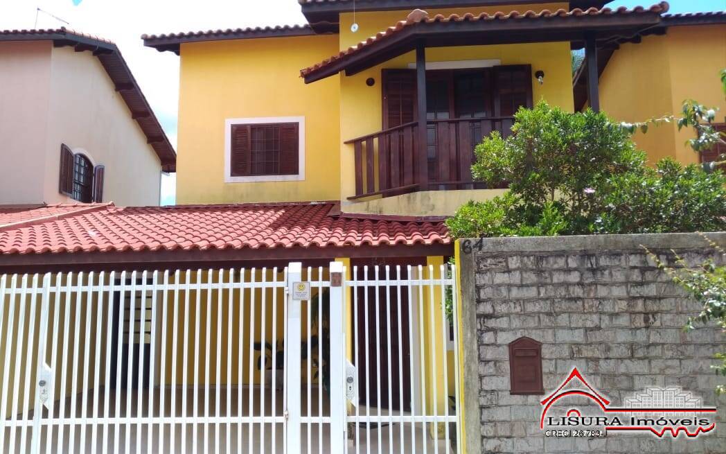 (TI )LINDA CASA NO CIDADE JARDIM JACAREÍ SP PERMUTA AP DE 3 DORMITÓRIOS