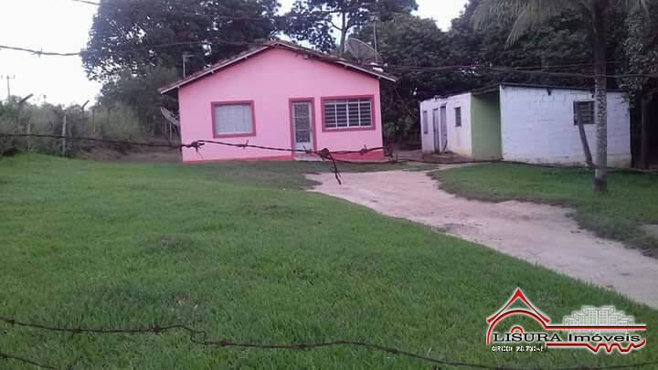 Fazenda à venda com 3 quartos, 3840m² - Foto 1