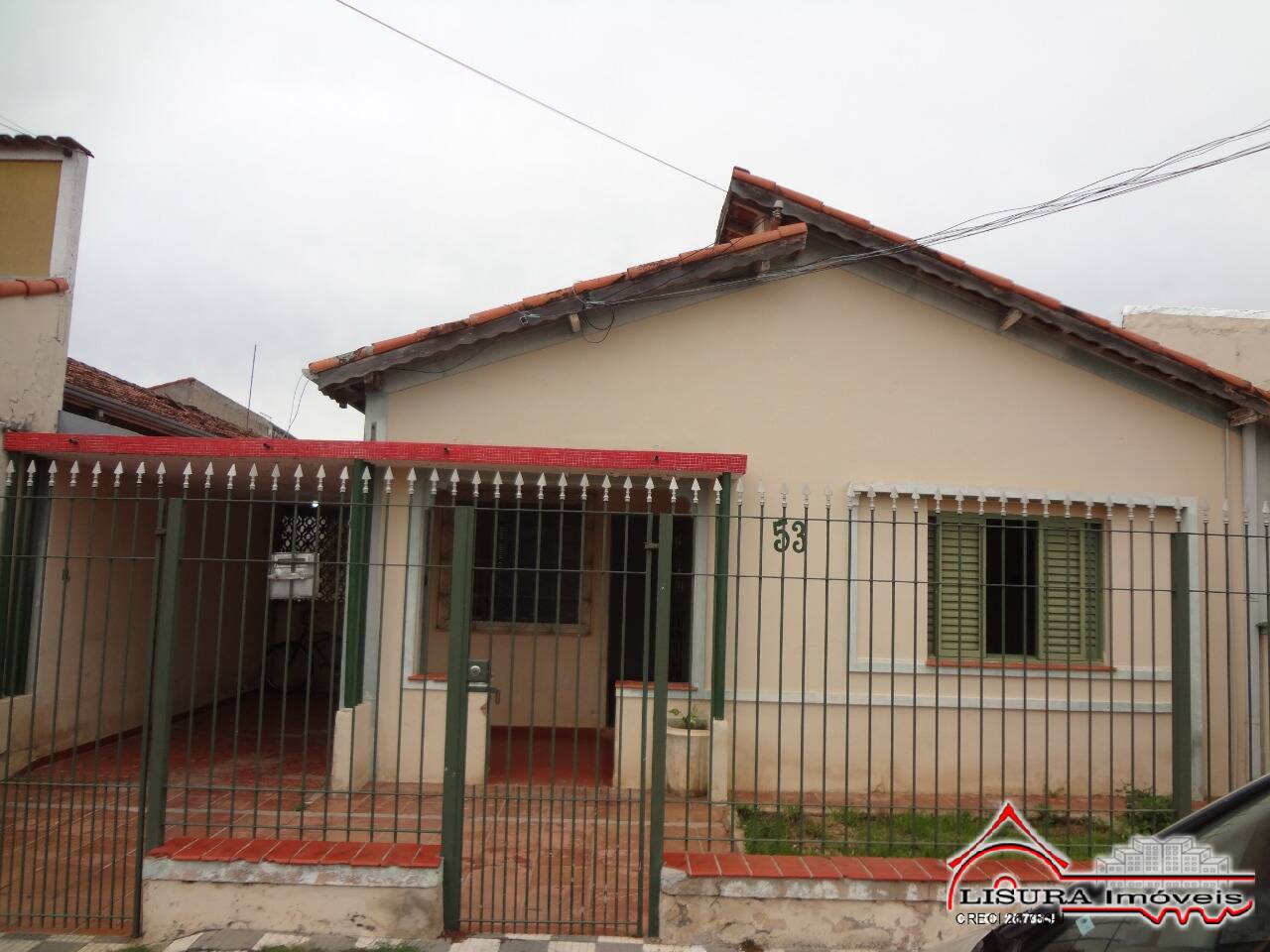 OPORTUNIDADE !!!CASA A VENDA NO JD SÃO JOSE JACAREI SP SÃO DUAS CASAS 250M²