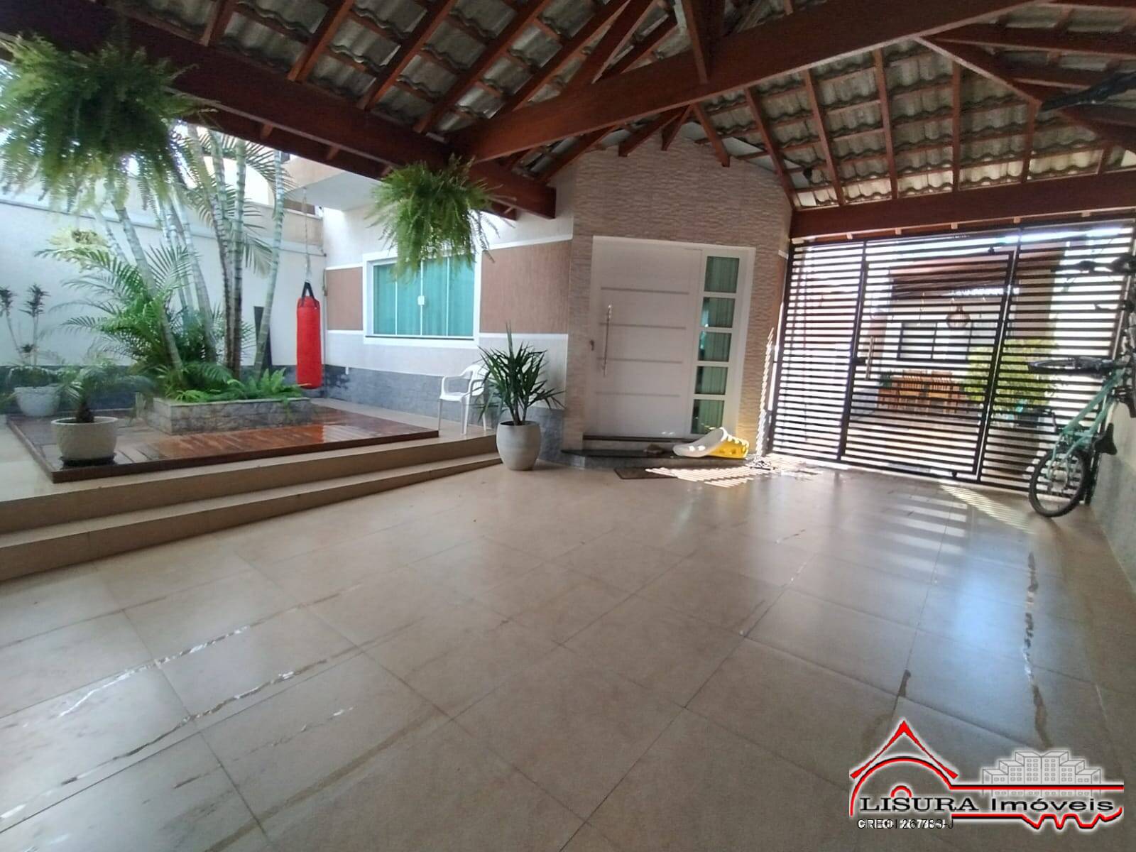 (VM) LINDA CASA COM PISCINA NO VILLA BRANCA JACAREÍ SP