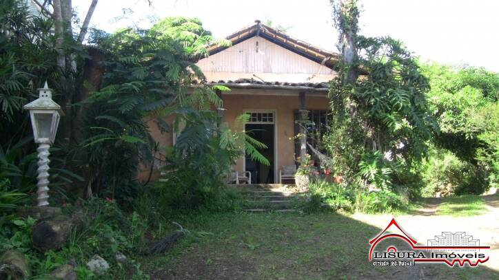 Casa à venda com 3 quartos, 1127m² - Foto 1