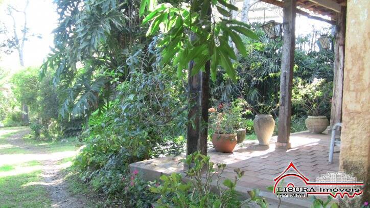 Casa à venda com 3 quartos, 1127m² - Foto 3
