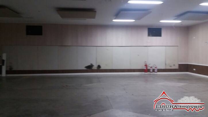 Casa à venda com 2 quartos, 560m² - Foto 8