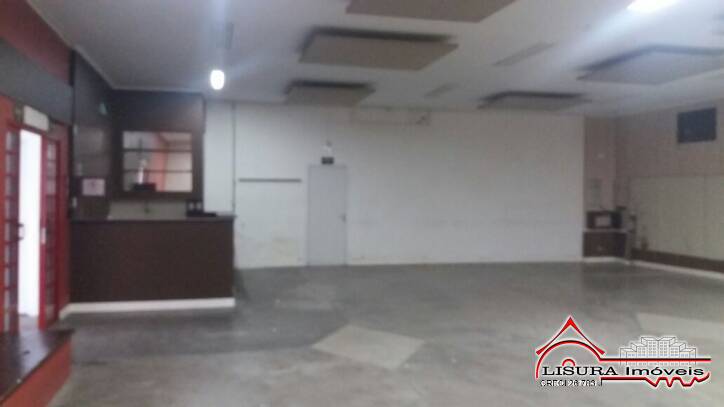 Casa à venda com 2 quartos, 560m² - Foto 3