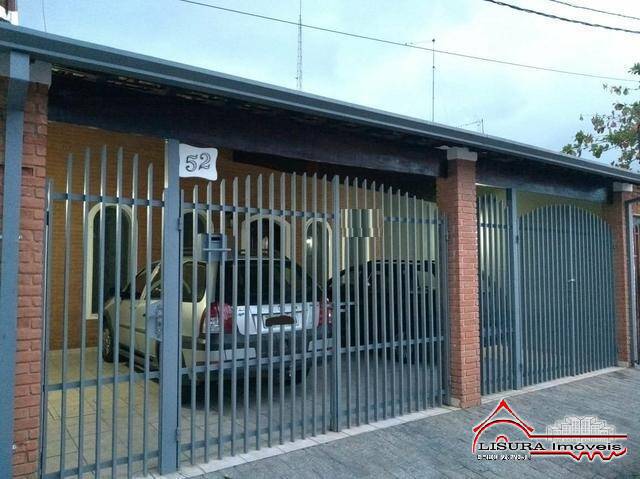 Casa no centro de jacareí sp/ jd pereira do amparo