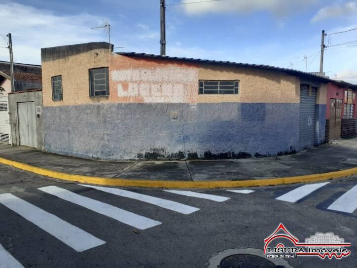 Casa à venda com 1 quarto, 125m² - Foto 2