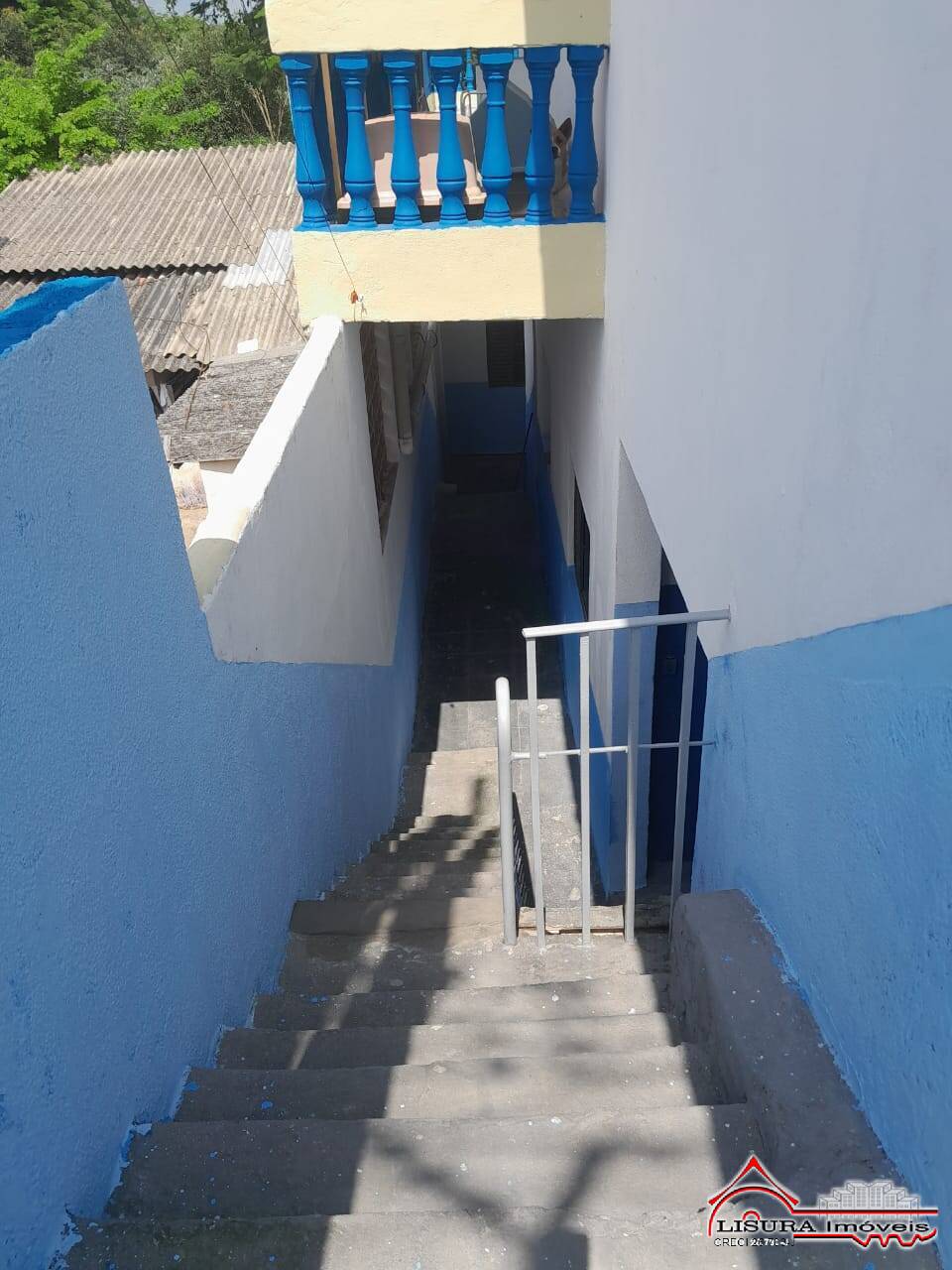 Casa para alugar com 3 quartos, 10m² - Foto 1