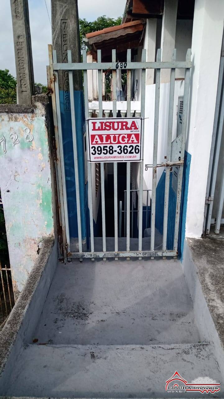 Casa para alugar com 3 quartos, 10m² - Foto 10