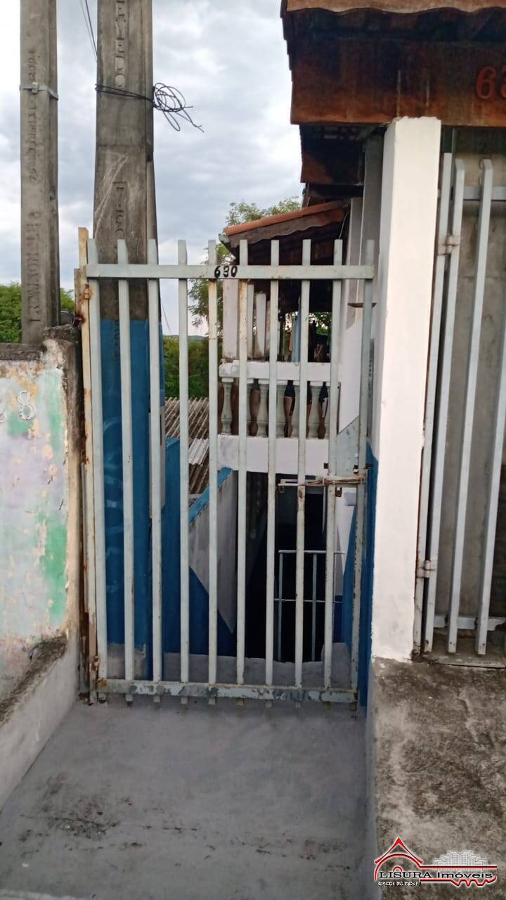 Casa para alugar com 3 quartos, 10m² - Foto 9