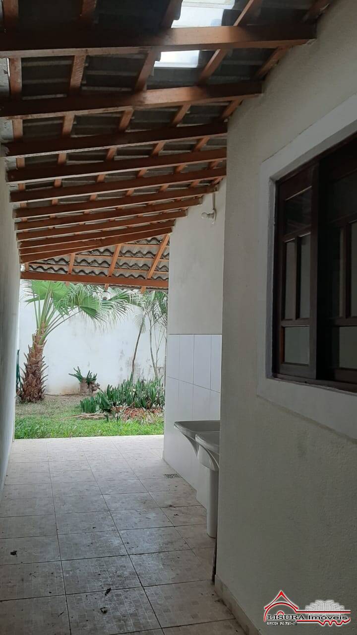 Casa para alugar com 3 quartos, 130m² - Foto 31