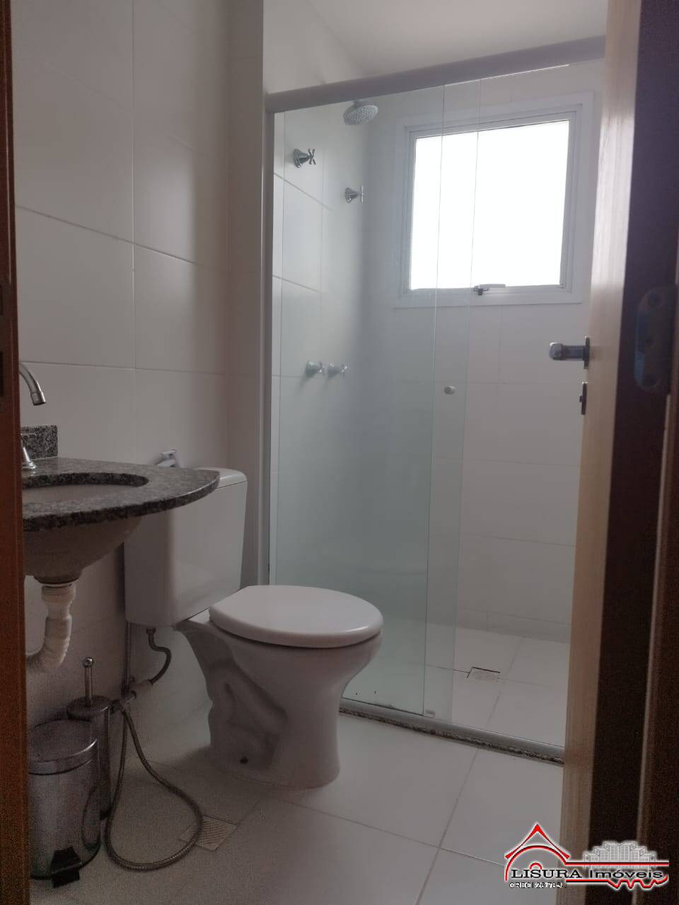 Apartamento para alugar com 3 quartos, 83m² - Foto 12