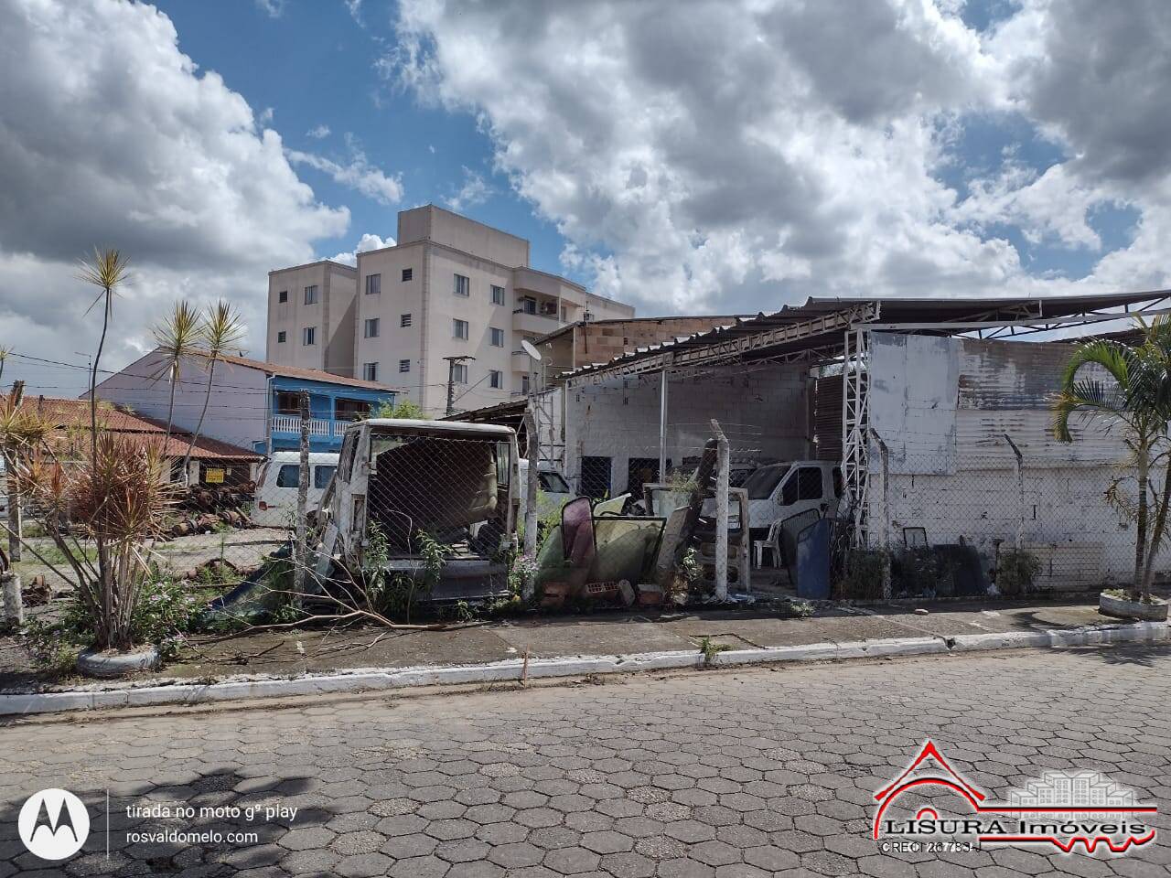 TERRENO 440 METROS PODE SER COMERCIAL OU RESIDENCIAL FLORIDA JACAREÍ SP
