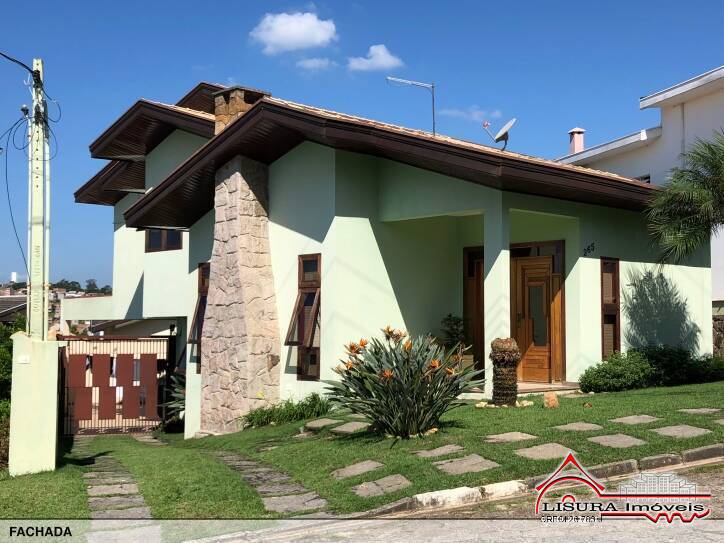 LINDA CASA ALTO PADRÃO JACAREÍ SP ESTUDA TROCA POR AP EM SP
