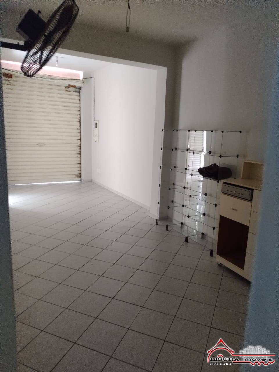IMOVEL COM 2 PONTOS COMERCIAIS NO CENTRO PARA VENDA JACAREÍ SP
