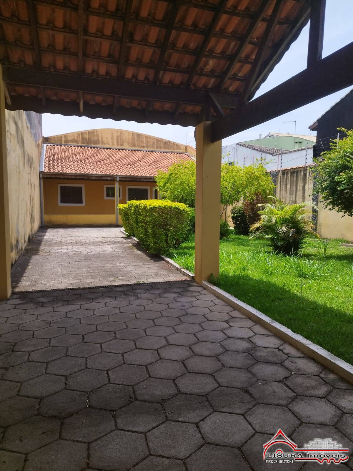 Casa à venda com 1 quarto, 50m² - Foto 2