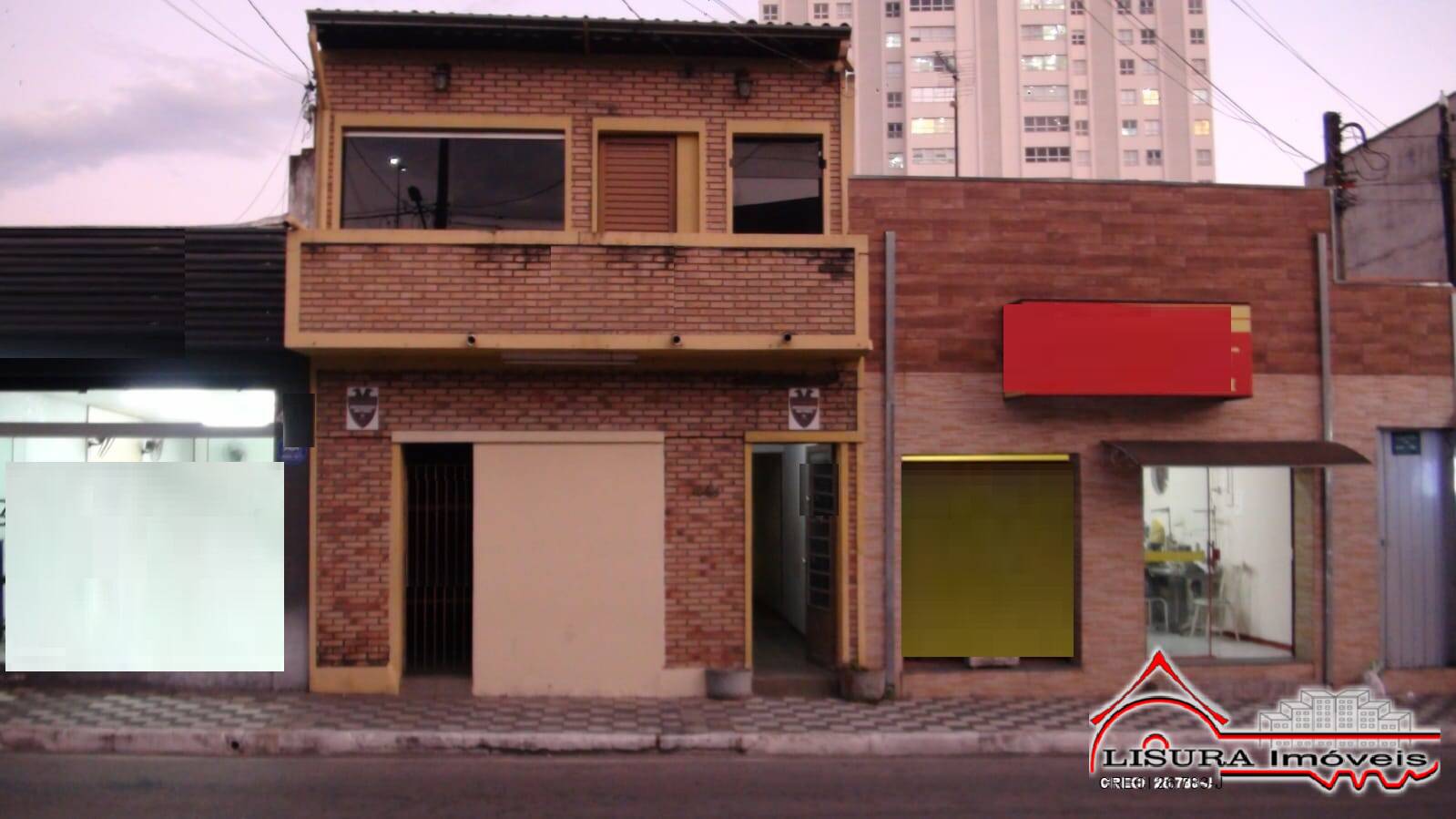 Casa à venda com 7 quartos, 263m² - Foto 2