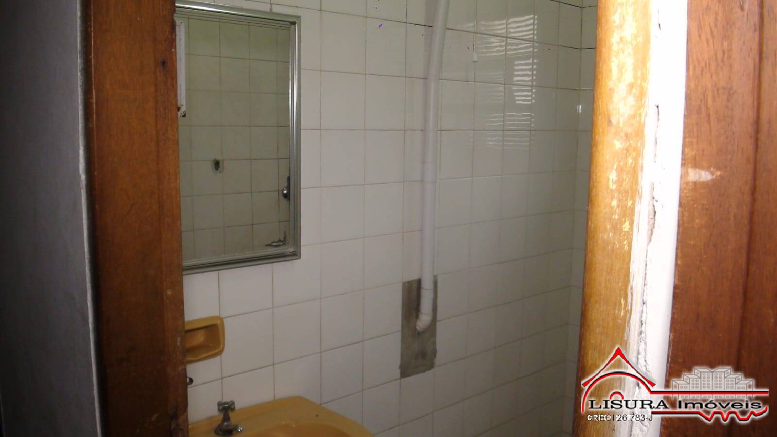 Casa à venda com 7 quartos, 263m² - Foto 3